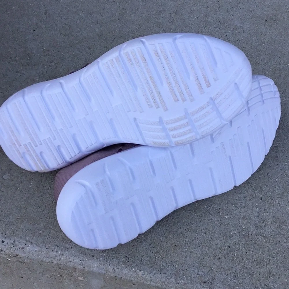 Evin Ter new sock slip on shoes. Lavender and white. Women’s size 5